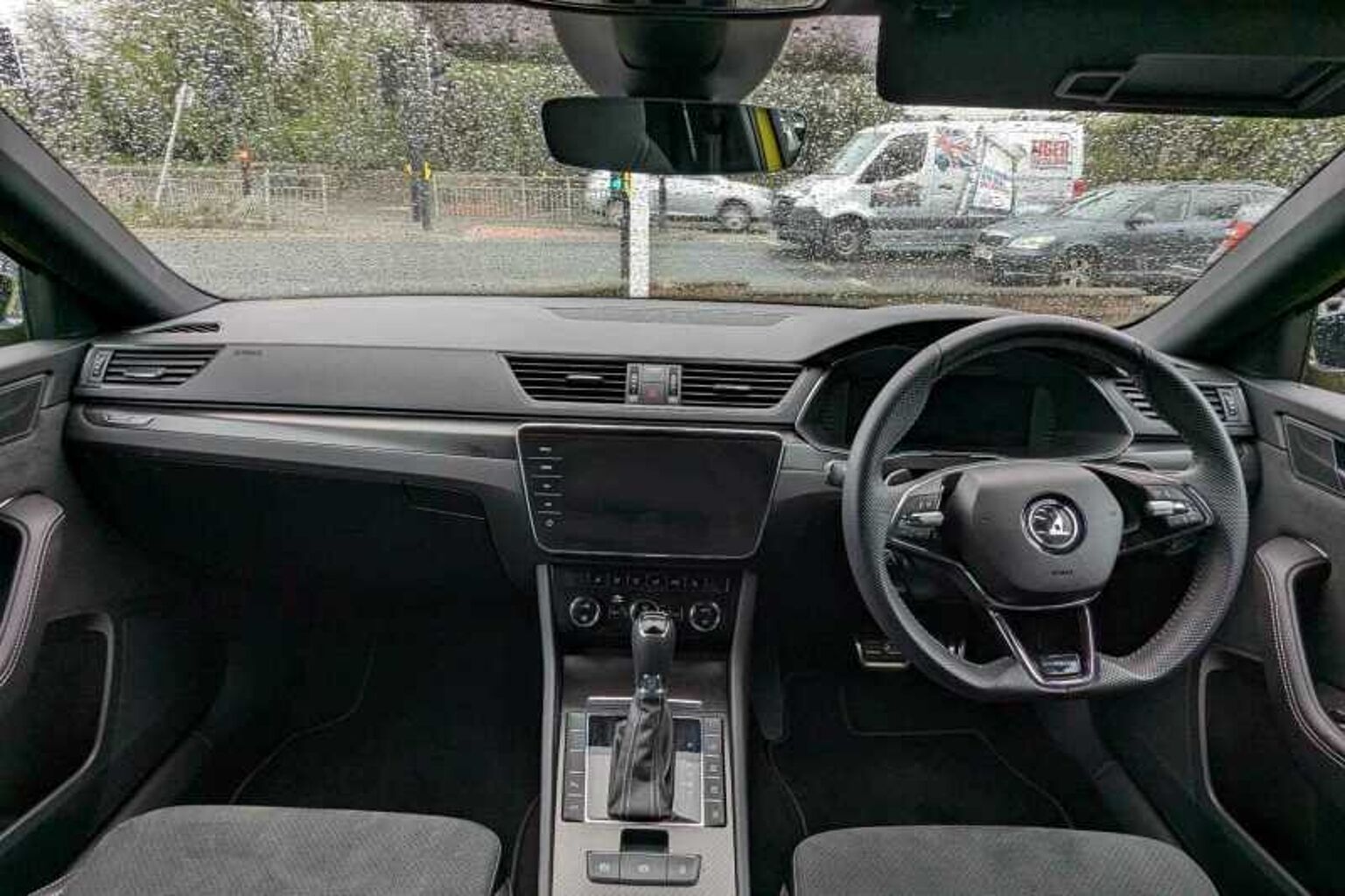 SKODA Superb 1.4 TSI (218ps) SportLine Plus iV DSG Est