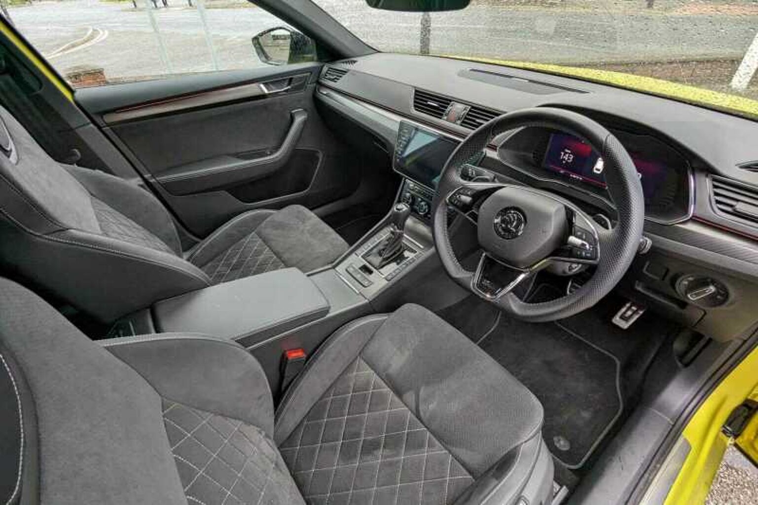 SKODA Superb 1.4 TSI (218ps) SportLine Plus iV DSG Est