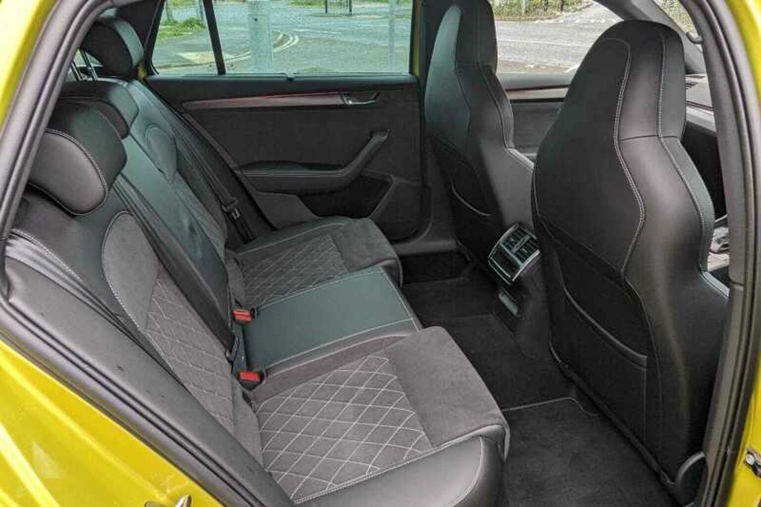SKODA Superb 1.4 TSI (218ps) SportLine Plus iV DSG Est