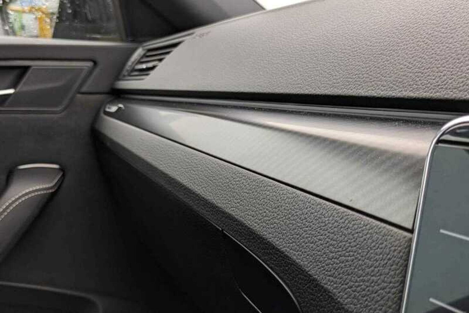 SKODA Superb 1.4 TSI (218ps) SportLine Plus iV DSG Est